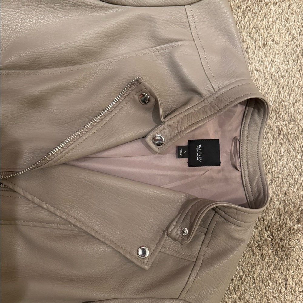 Vera Wang Tan Faux Leather Jacket Stand-Up Collar Zipper Detailing
